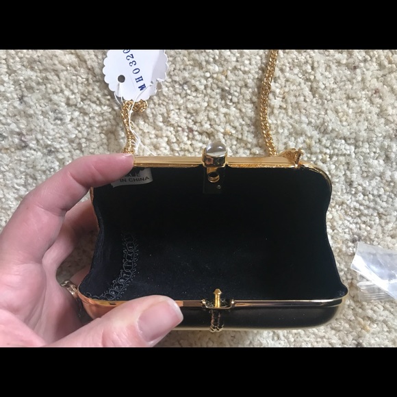 Small Vintage Clutch - Picture 2 of 3